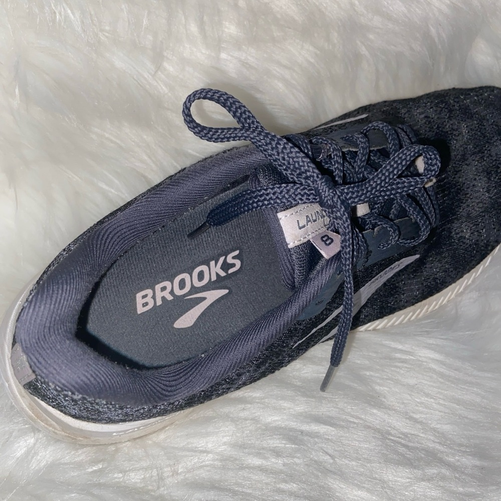 Brooks sneakers - Picture 6 of 9